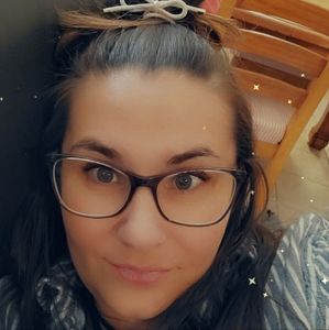 Meet your Posher, Alicia